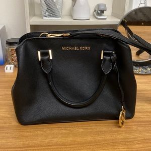 Black Michael Kors Crossbody